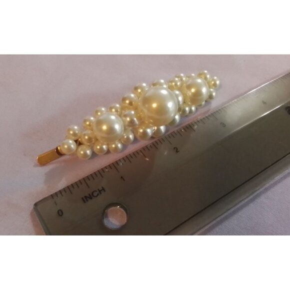 Faux Pearl Cluster Hair Clip Barrette - Picture 2 of 3